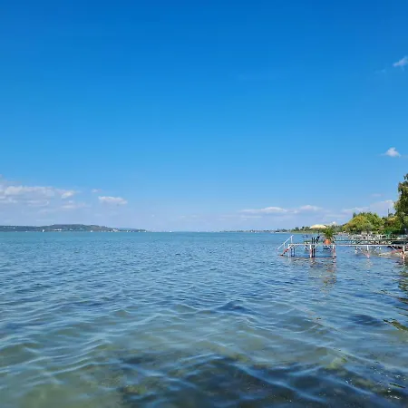 Flamingó Nyaraló Balatonszárszó