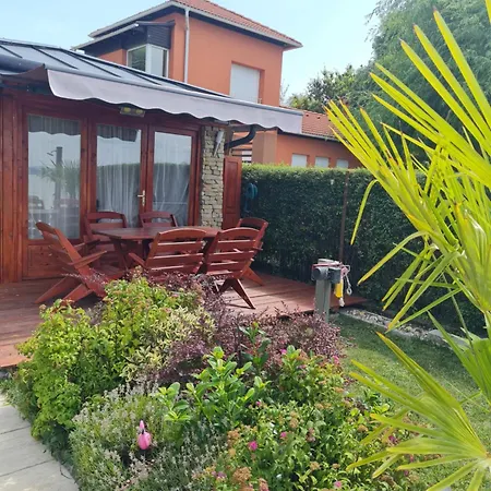 Flamingo Holiday home